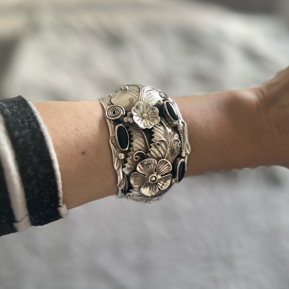 Vintage Silver Cuff Taxco Southwest Style - Picture 9 of 9